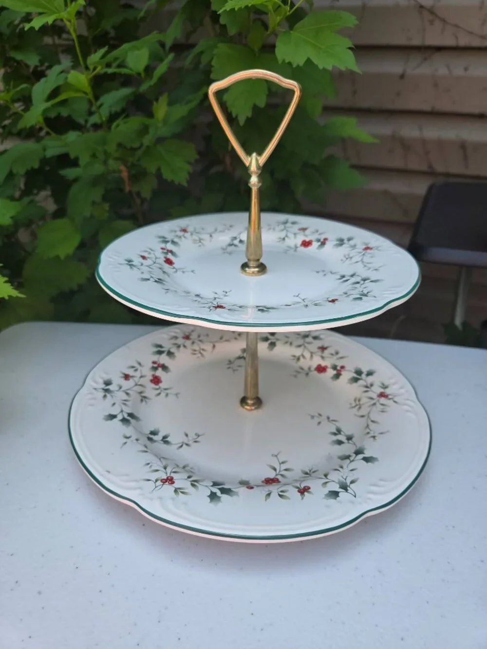 Pfaltzgraff Winterberry Two Tier Tidbit Tray